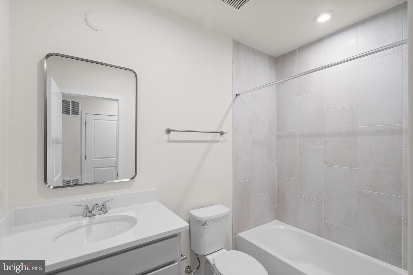 9719 Grant Avenue photo 30