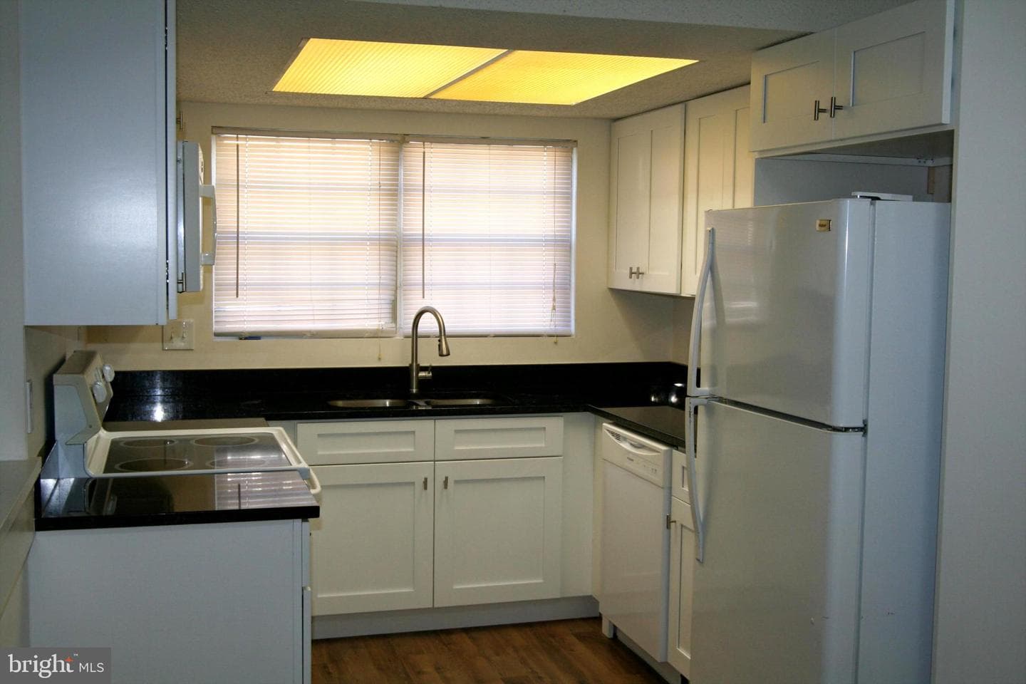 9360 Caspian Way #202 photo 4