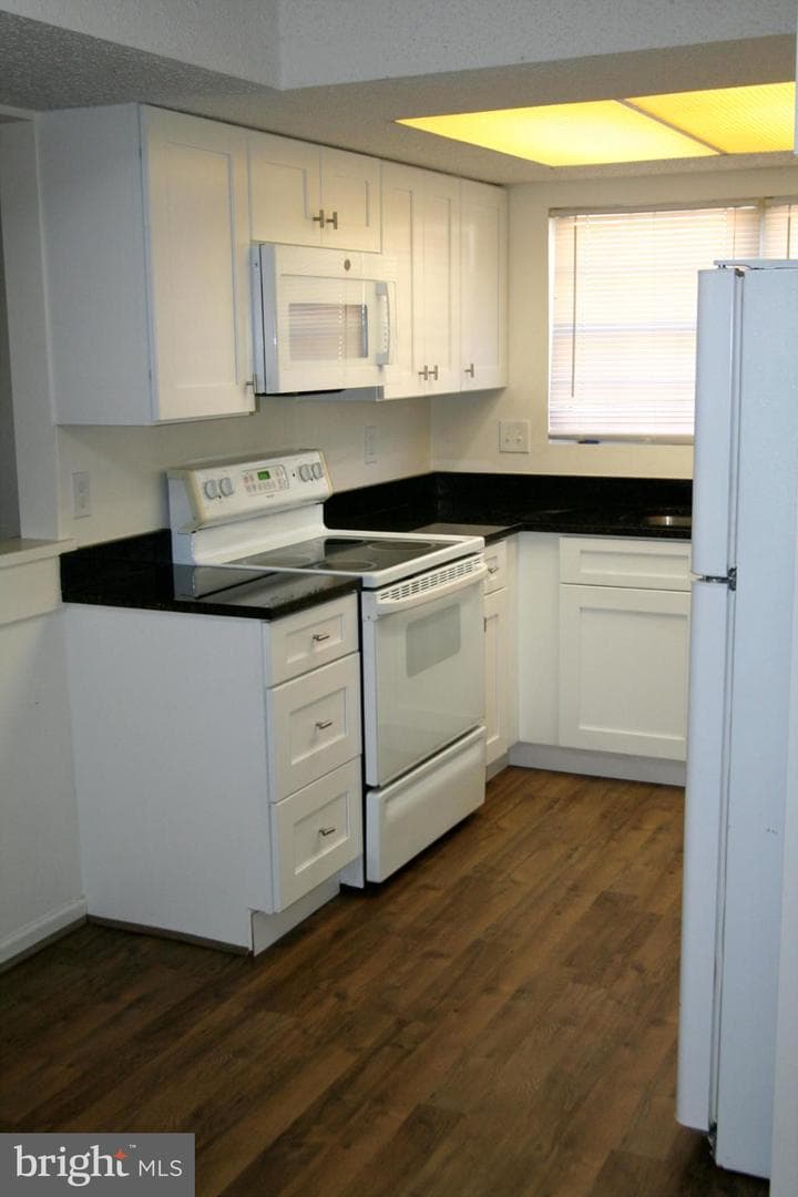 9360 Caspian Way #202 photo 5