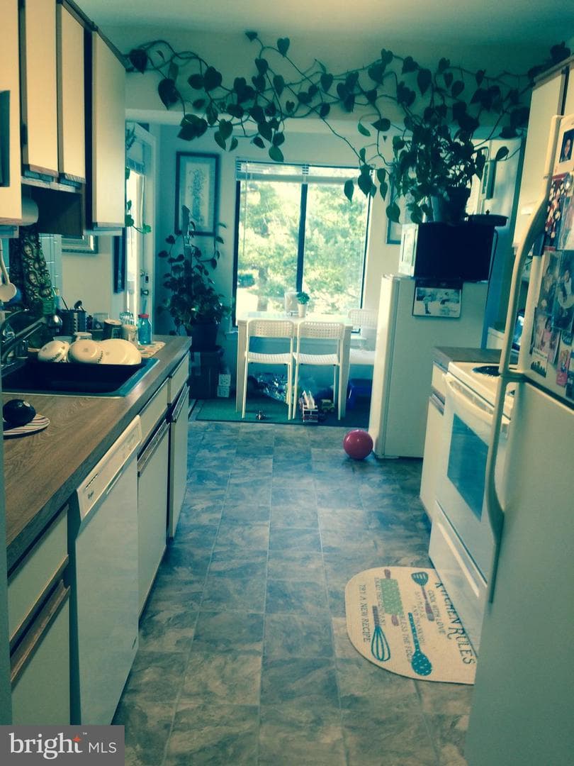 8376 Buttress Lane #203 photo 6