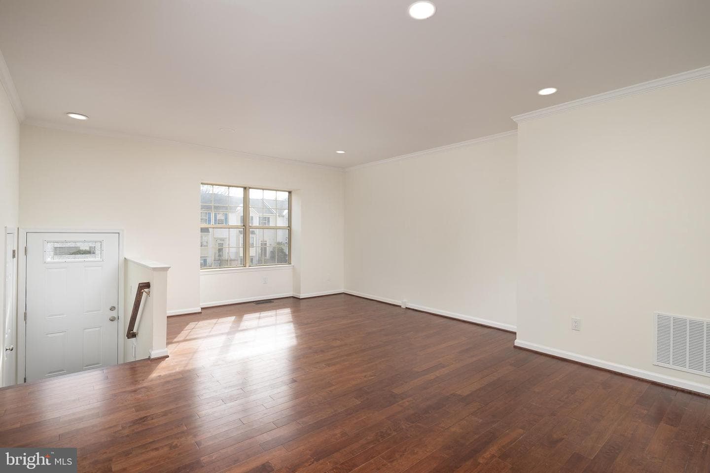 8770 Deblanc Place photo 5
