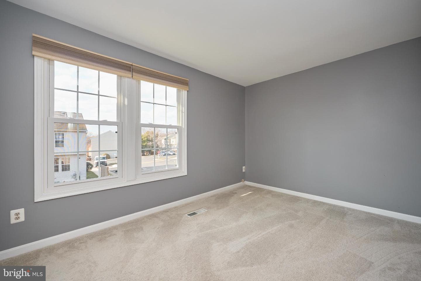 9811 Mock Orange Court photo 18