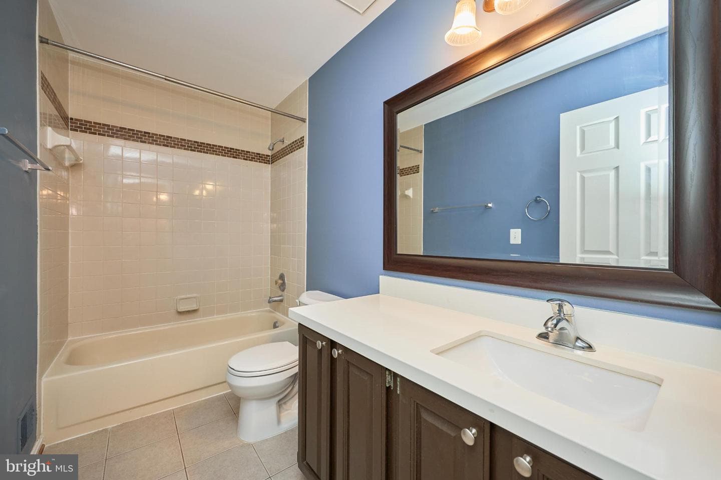 9811 Mock Orange Court photo 20