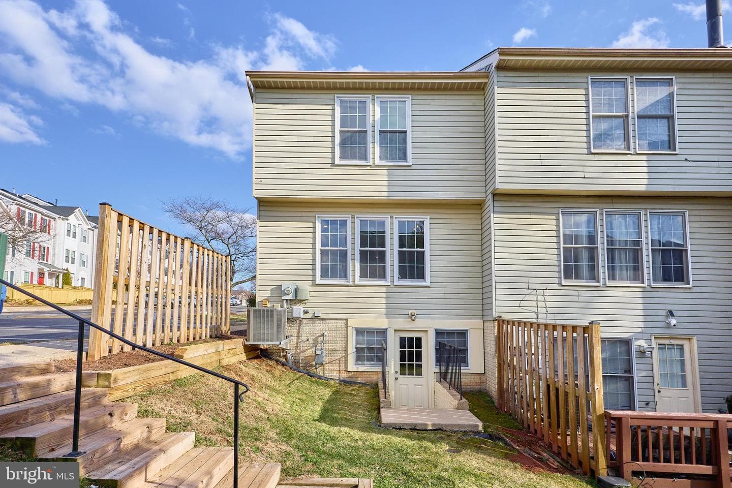 9811 Mock Orange Court photo 29