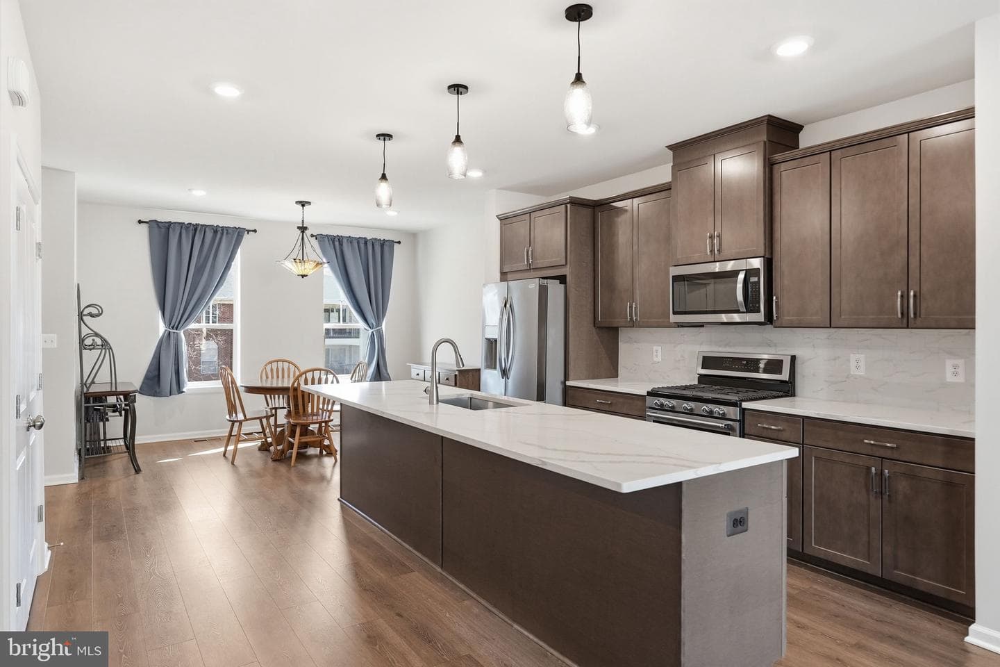9365 Barnes Loop photo 4