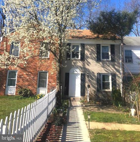 9736 Grant Avenue photo 1