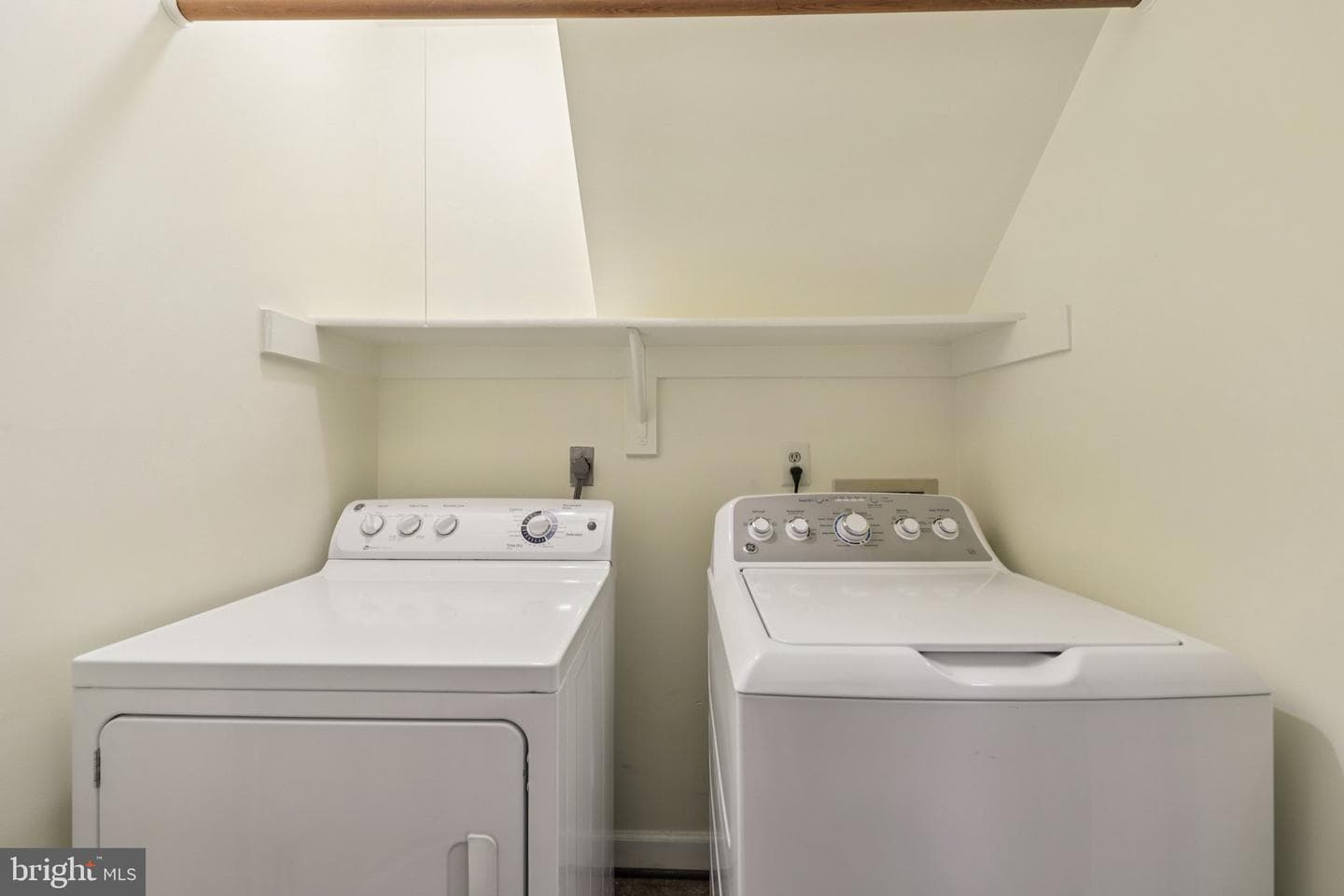 9193 Merrybell Court photo 45