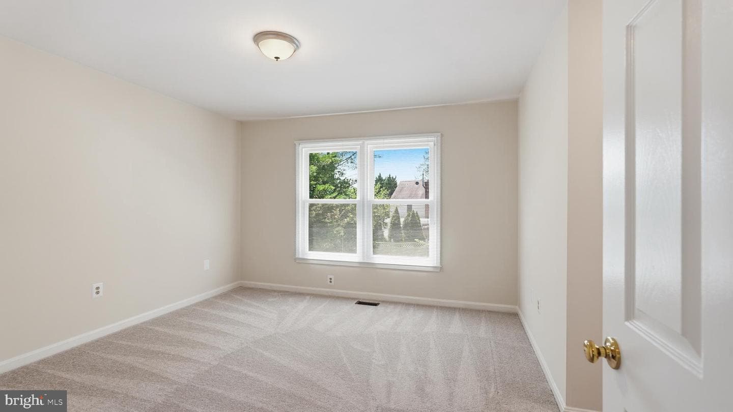 10319 Lee Manor Drive photo 17