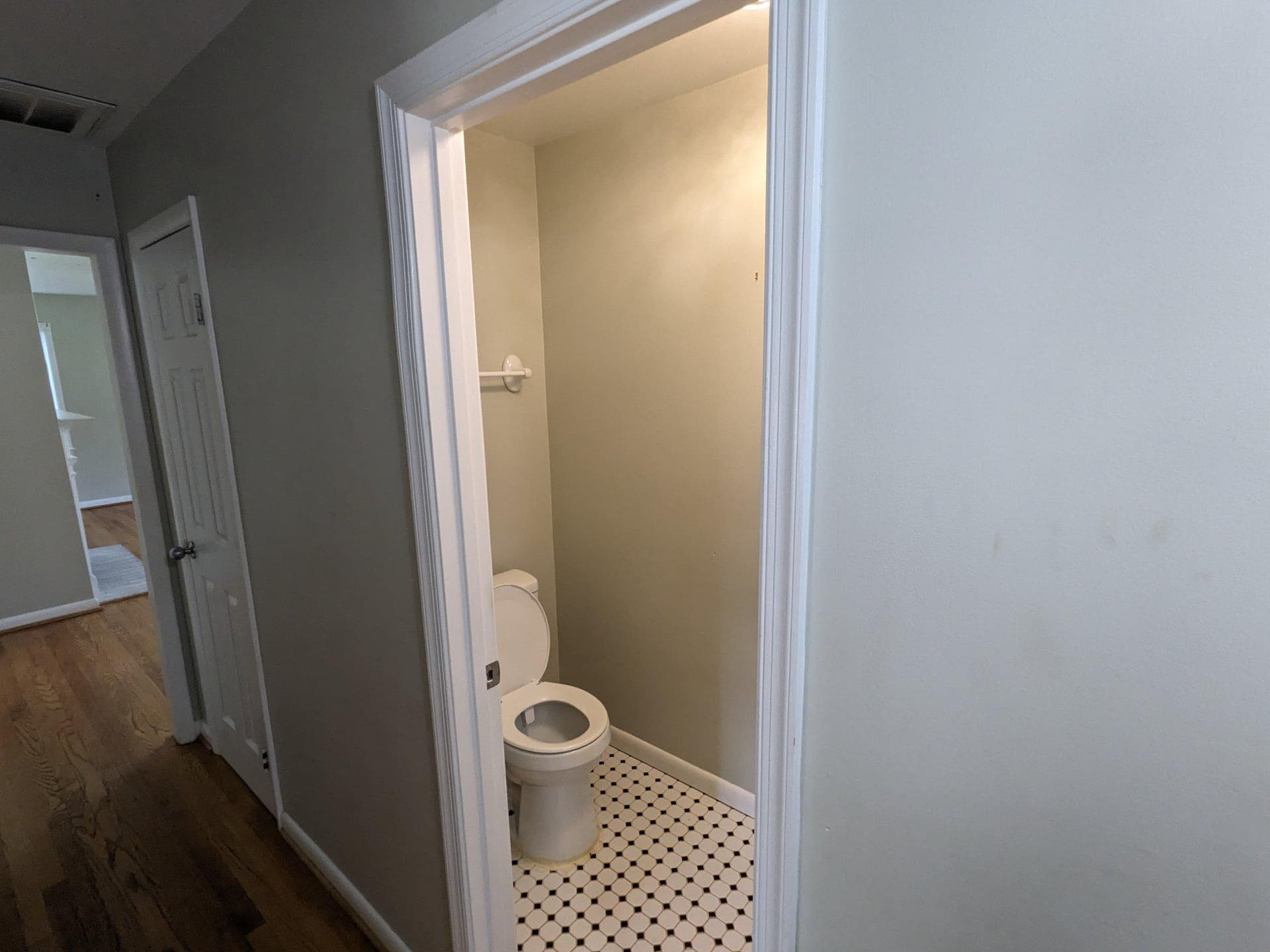 8903 Wilson Avenue photo 16
