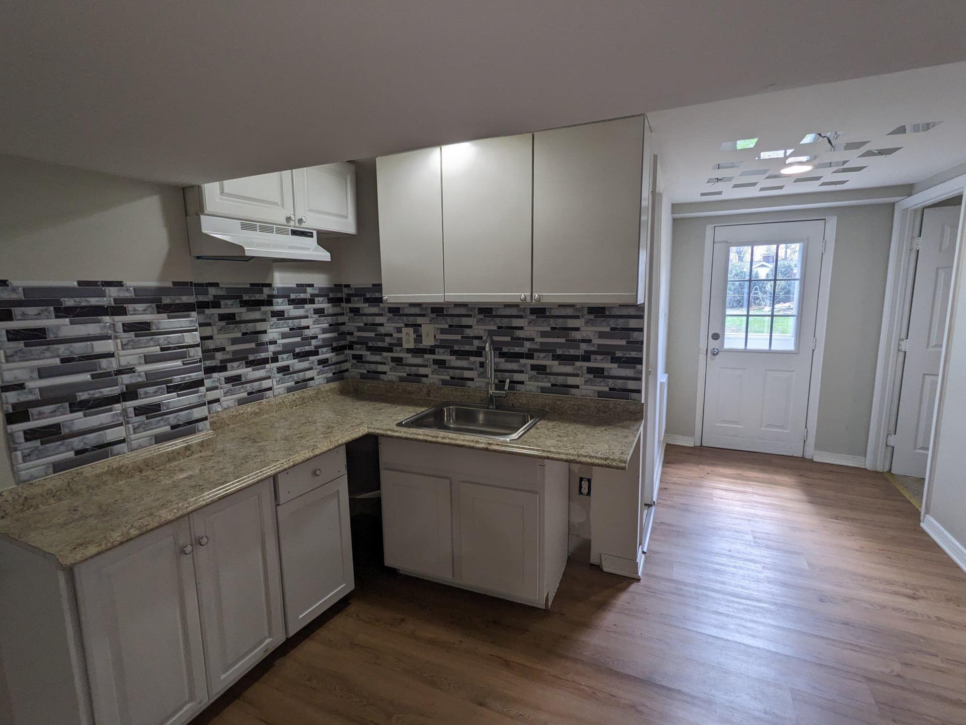 8903 Wilson Avenue photo 19
