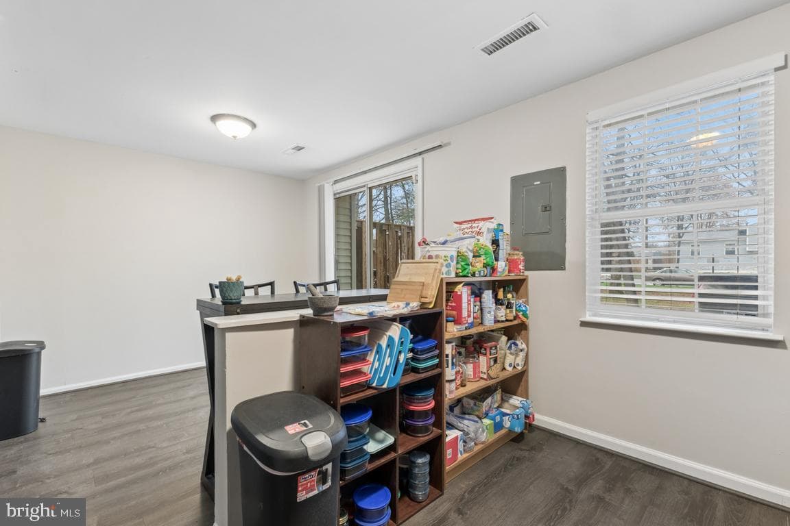 8653 Braxted Lane photo 10