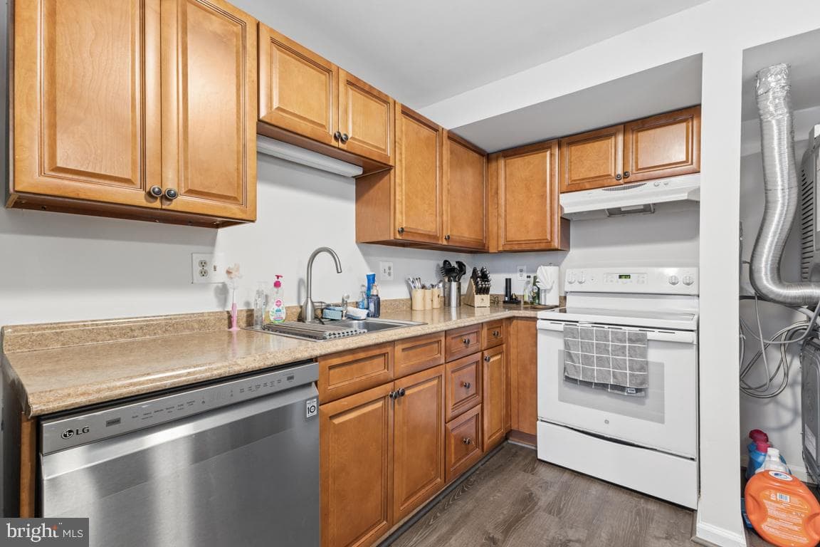 8653 Braxted Lane photo 11