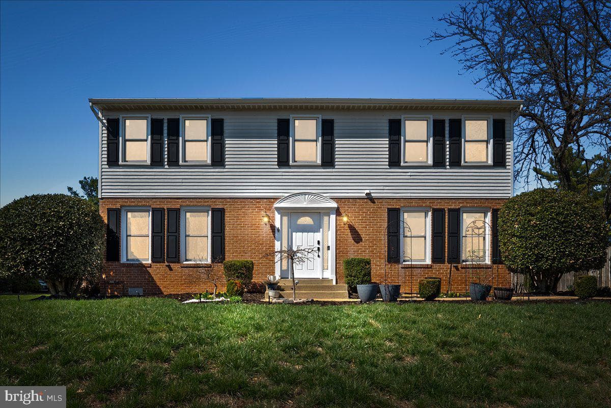 8896 Sweetbriar