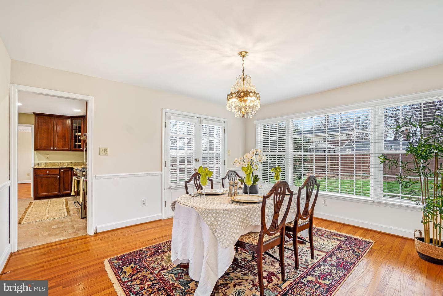 8749 Weir Street photo 10