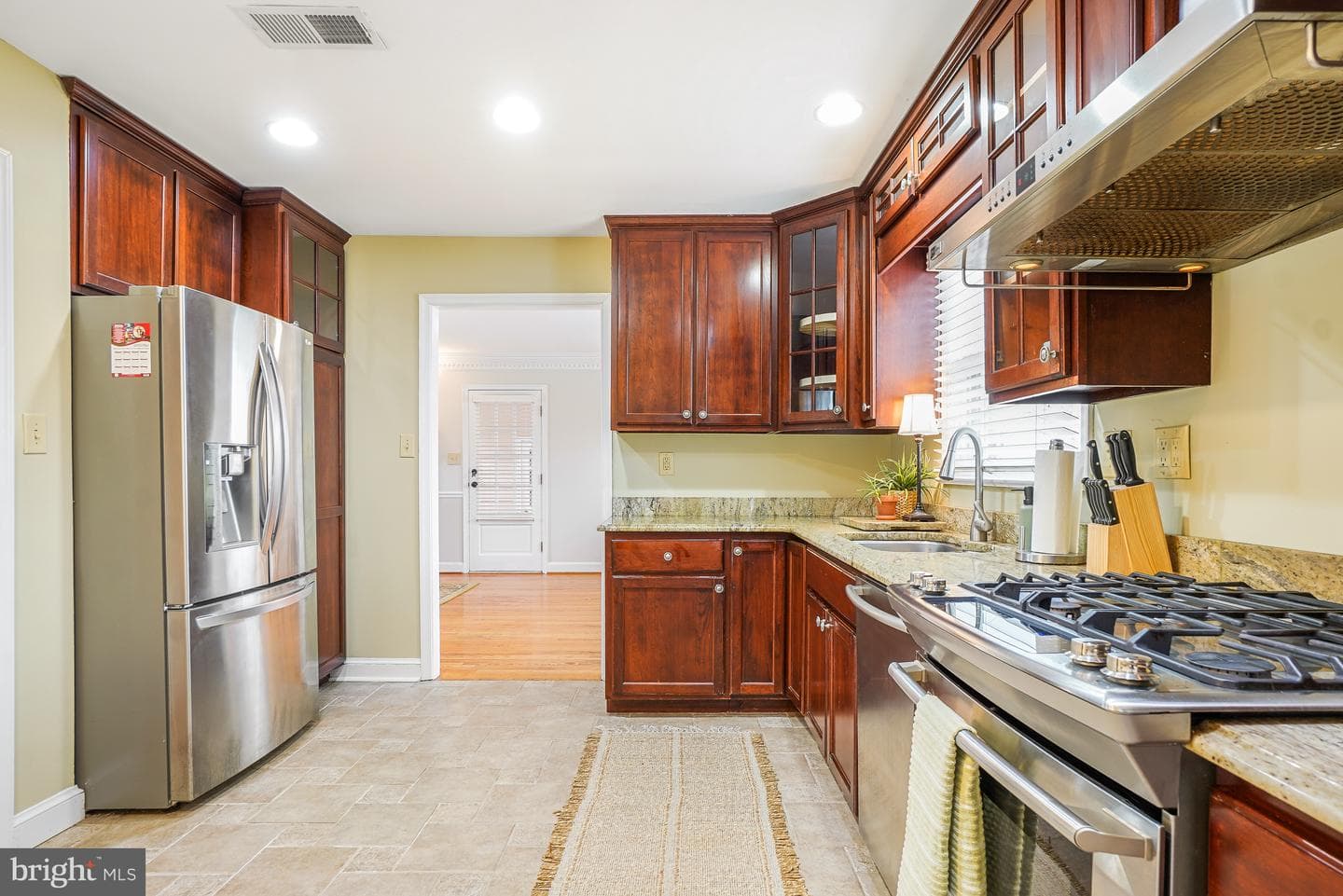 8749 Weir Street photo 13