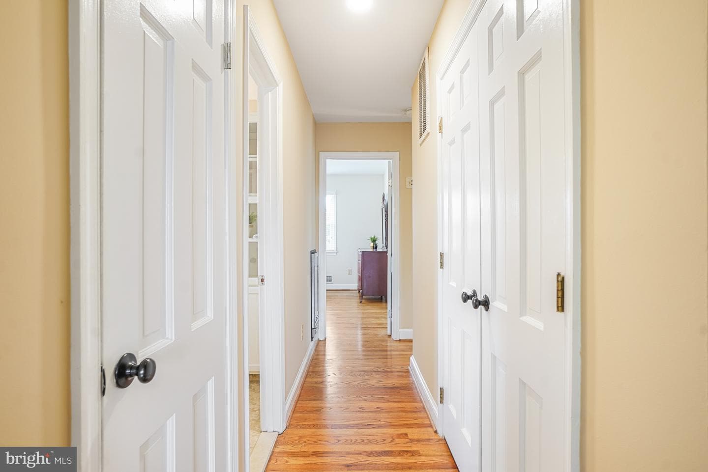 8749 Weir Street photo 25