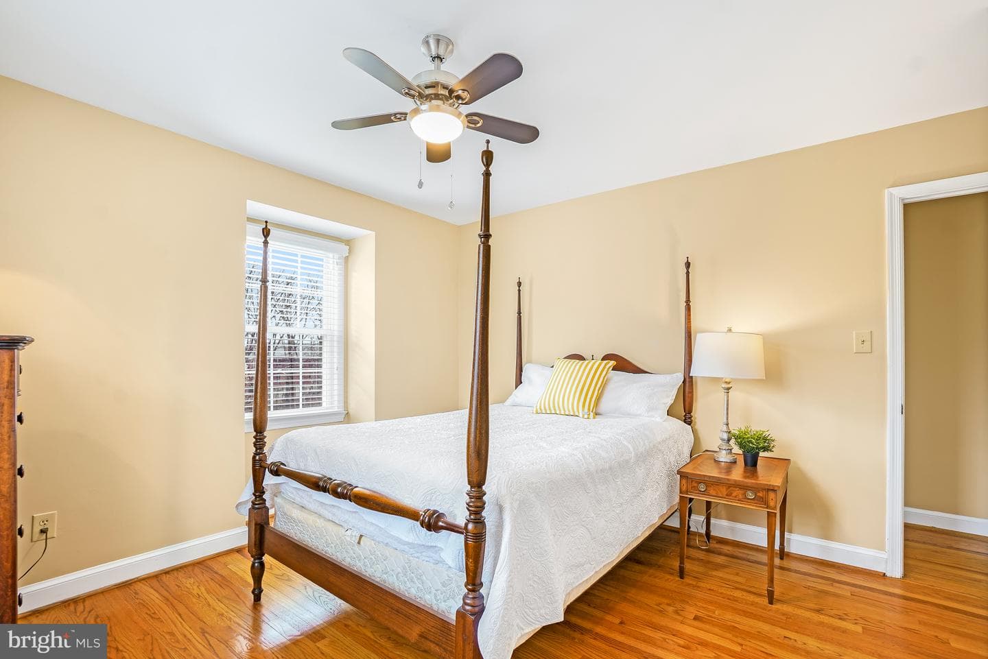 8749 Weir Street photo 36