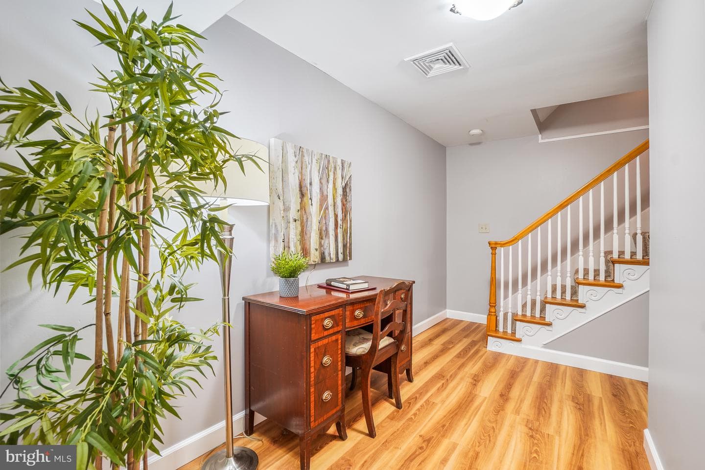 8749 Weir Street photo 40