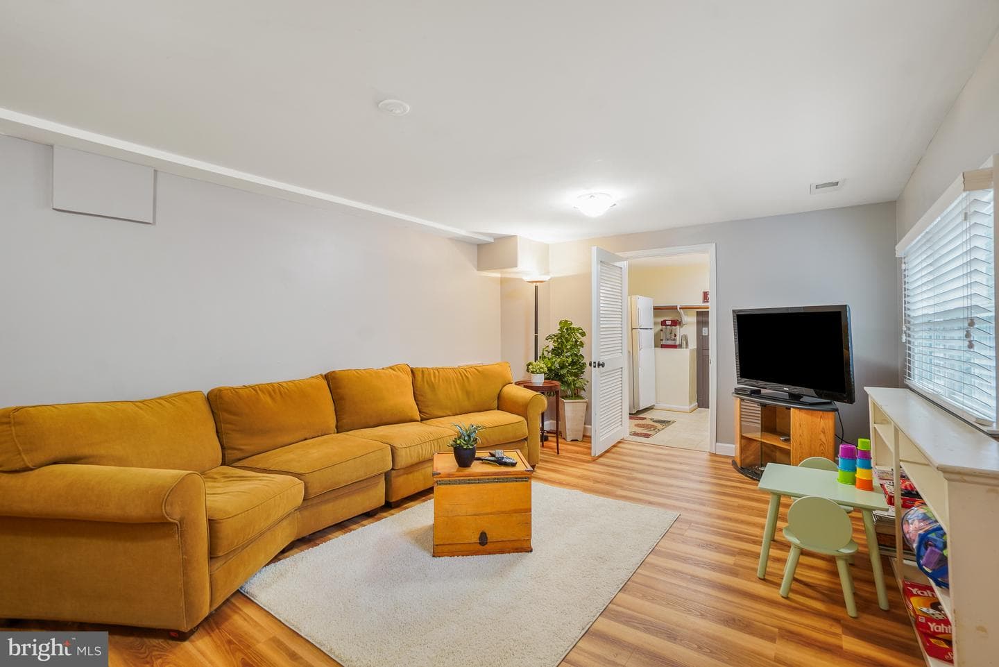 8749 Weir Street photo 42