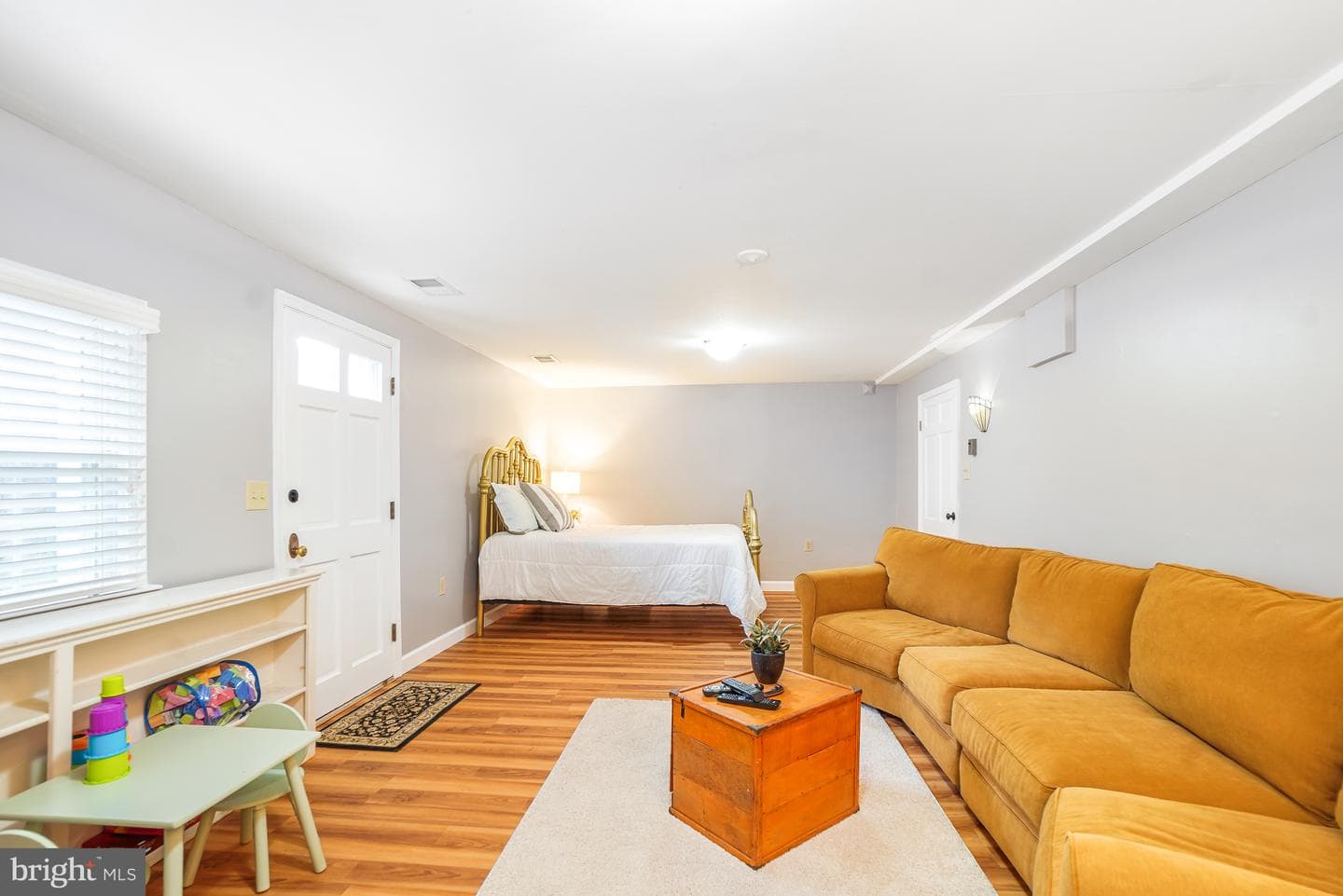 8749 Weir Street photo 44