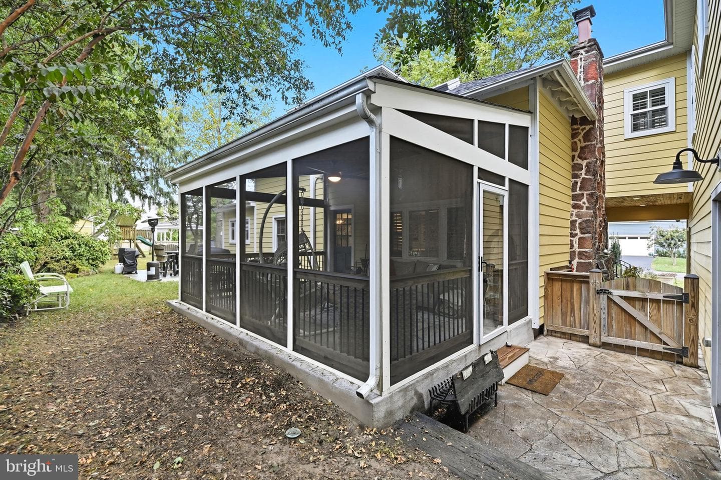 9105 Ewell Street photo 11