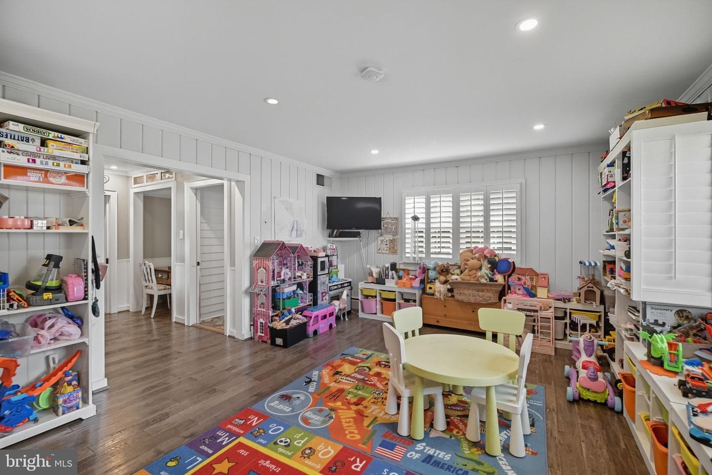 9105 Ewell Street photo 42