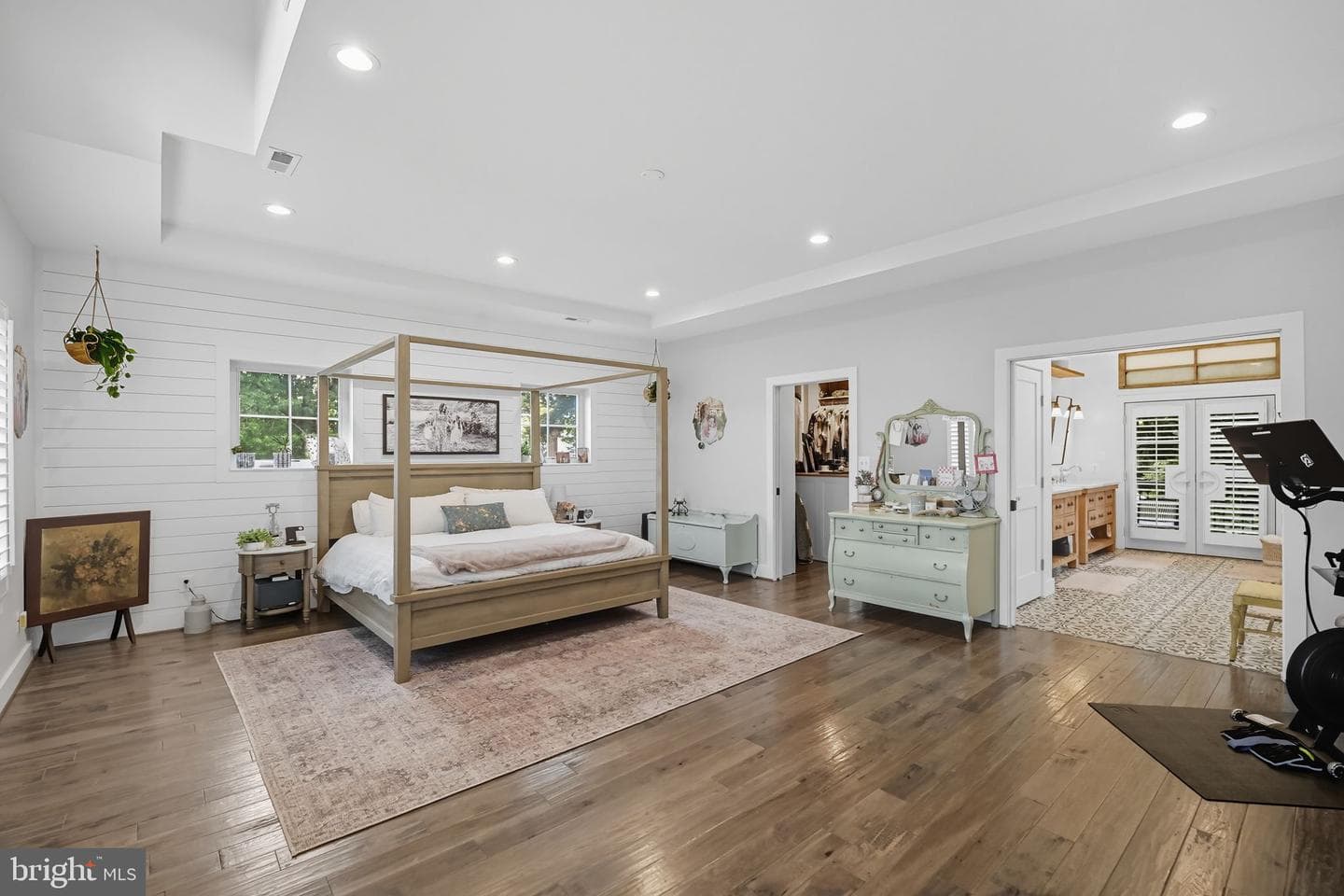 9105 Ewell Street photo 50