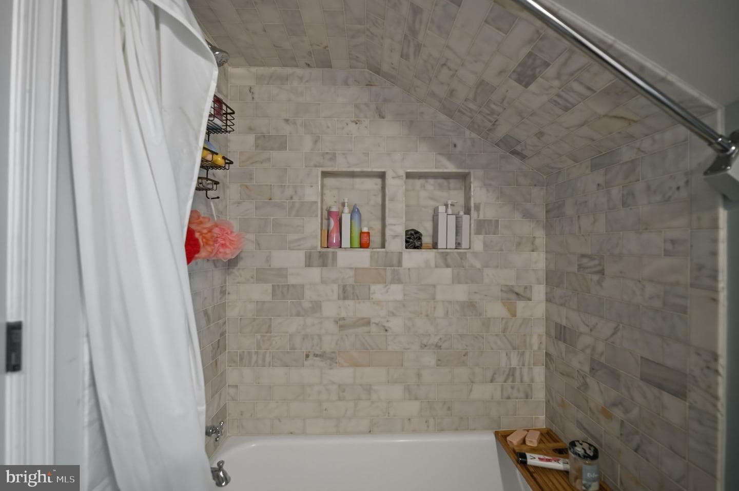 9105 Ewell Street photo 77