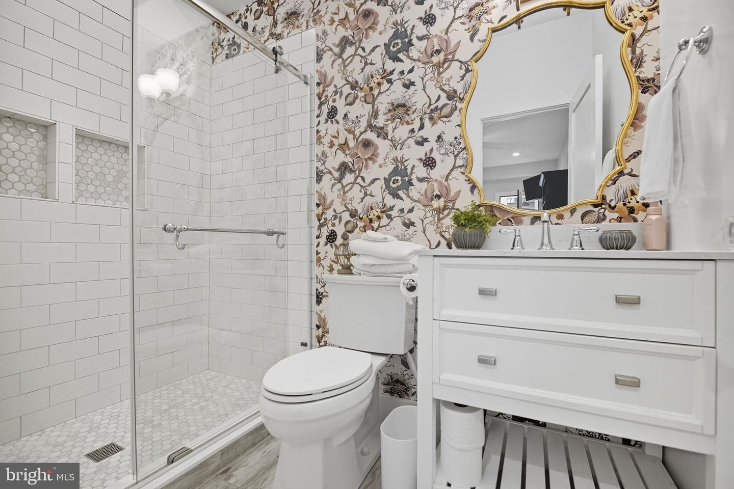 9105 Ewell Street photo 81
