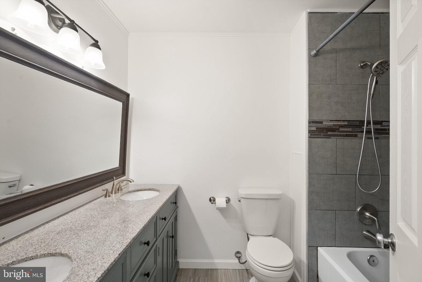 9418 Robnel Avenue photo 10