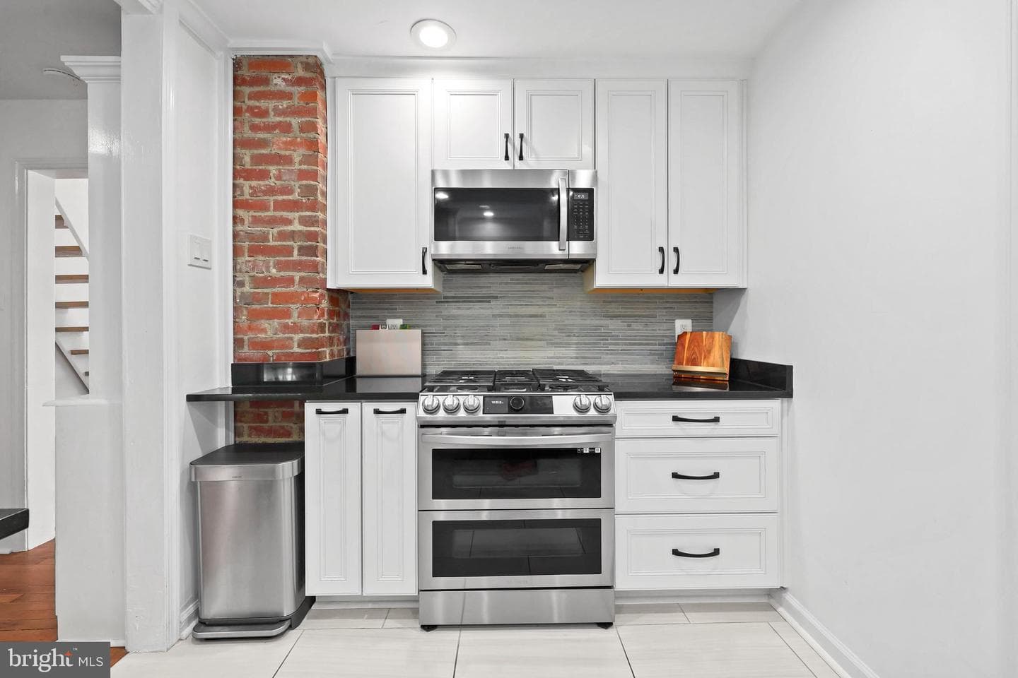 9106 Battle Street photo 23