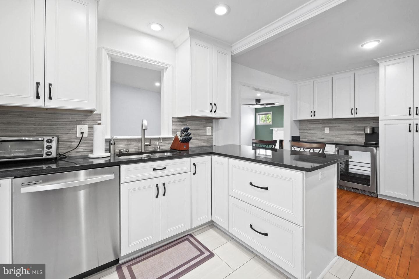 9106 Battle Street photo 24