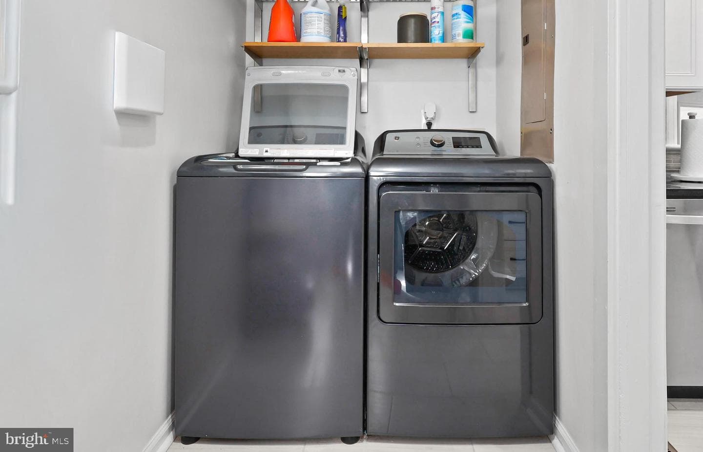 9106 Battle Street photo 25
