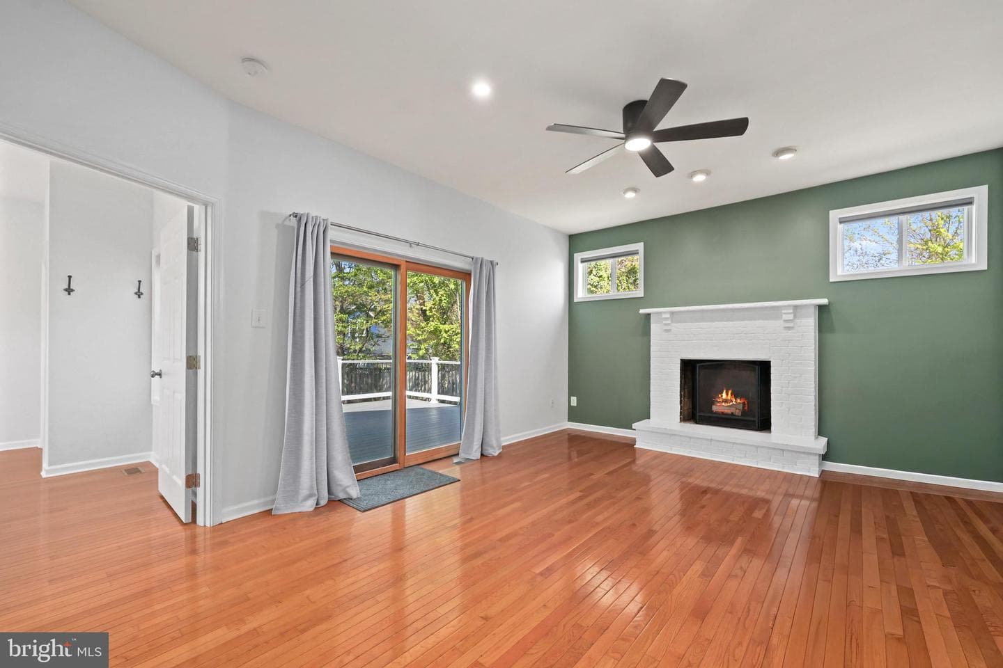 9106 Battle Street photo 33