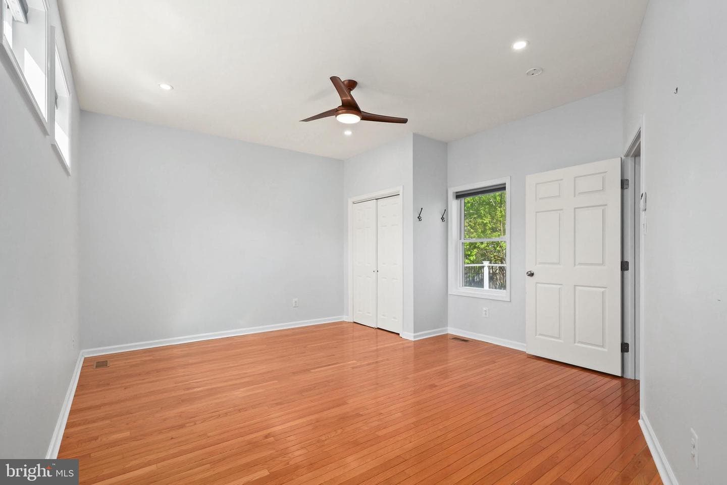 9106 Battle Street photo 36
