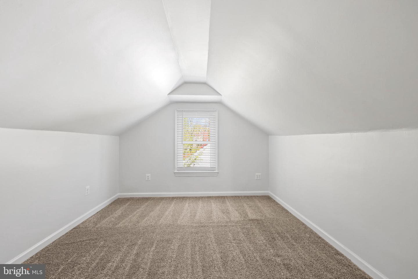 9106 Battle Street photo 42