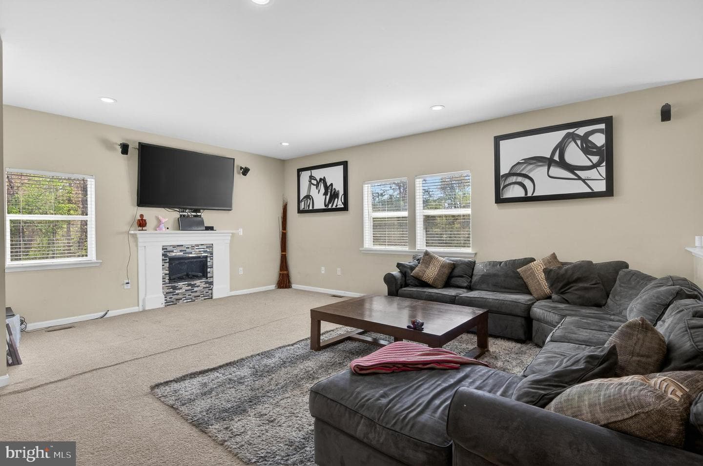 9525 Mckinley Avenue photo 14