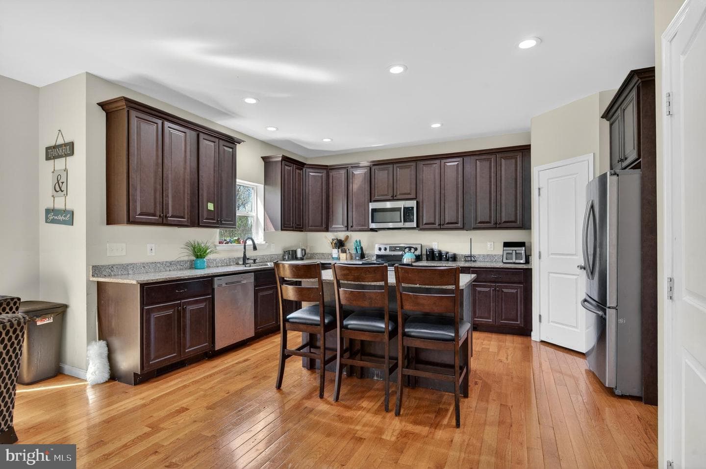 9525 Mckinley Avenue photo 9