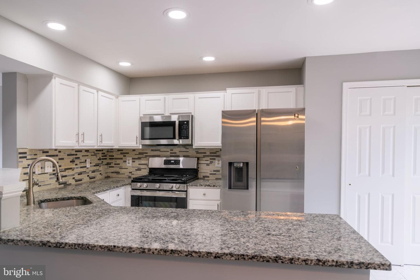 10287 Calypso Drive photo 35