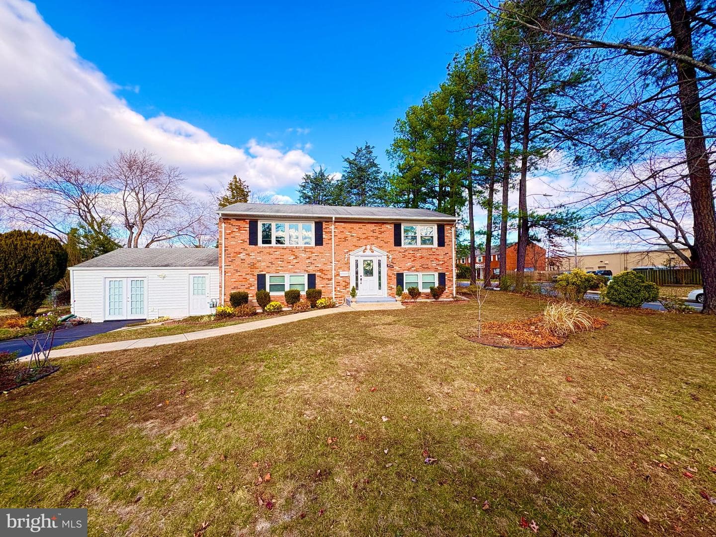 8900 Wilson Avenue photo 30