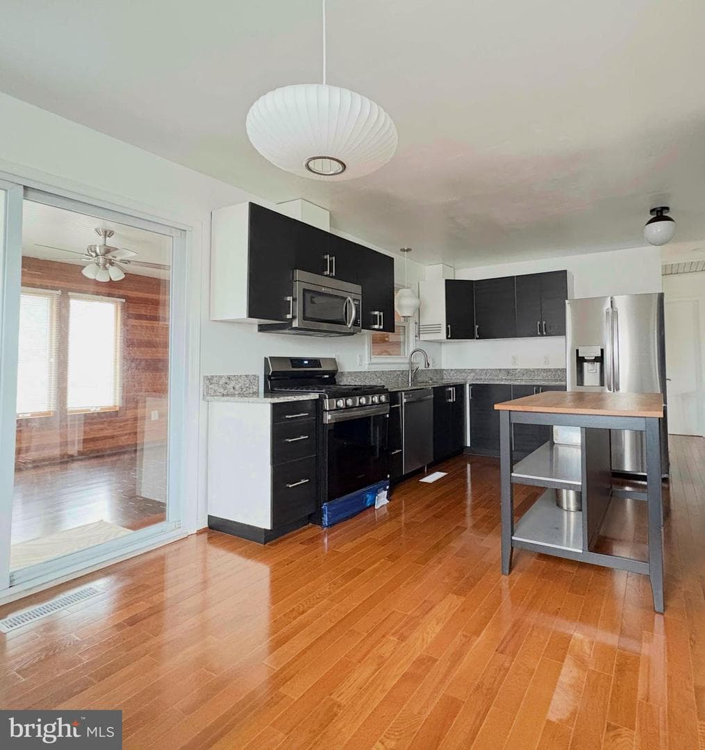 8900 Wilson Avenue photo 9