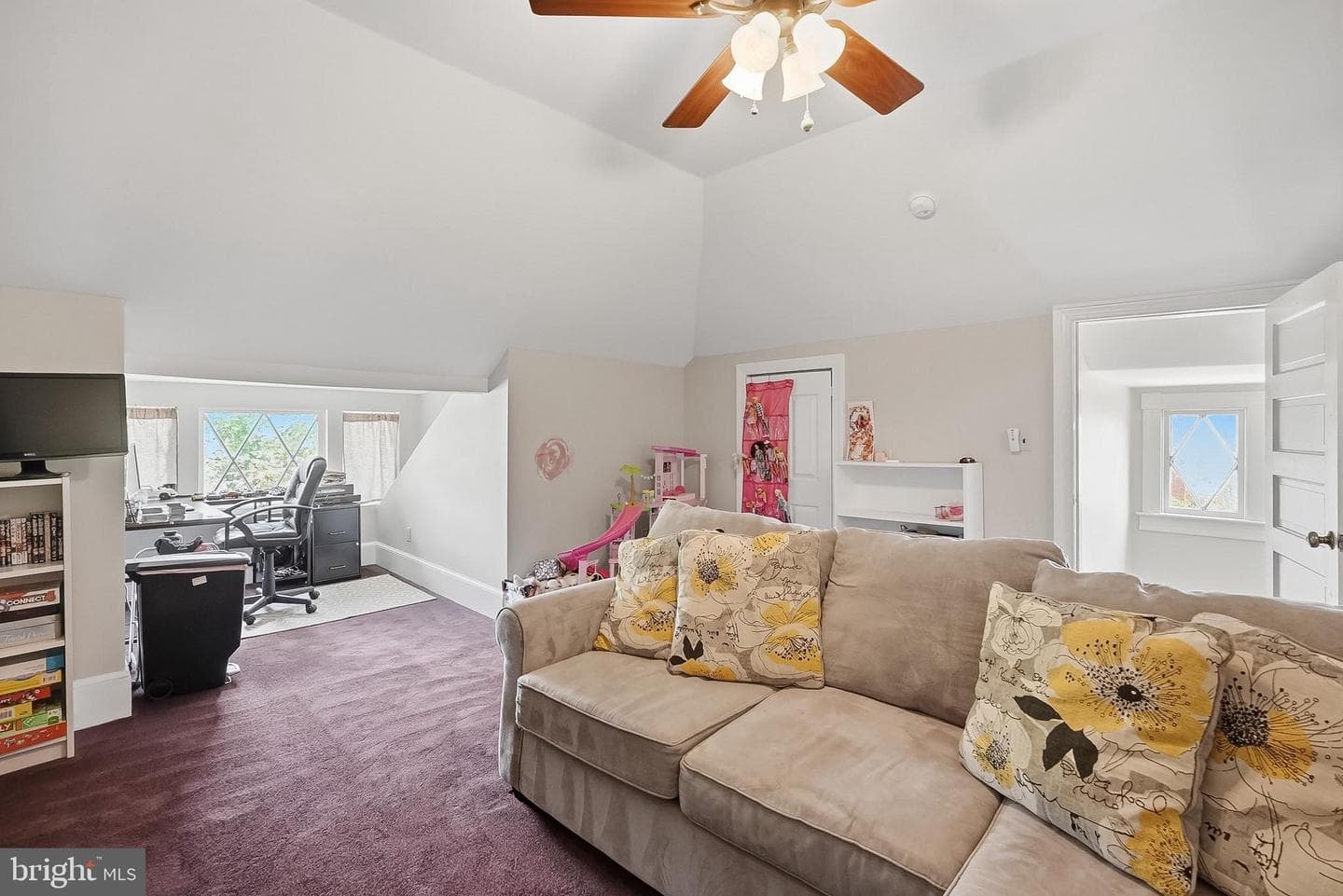 9026 Sudley Road photo 32