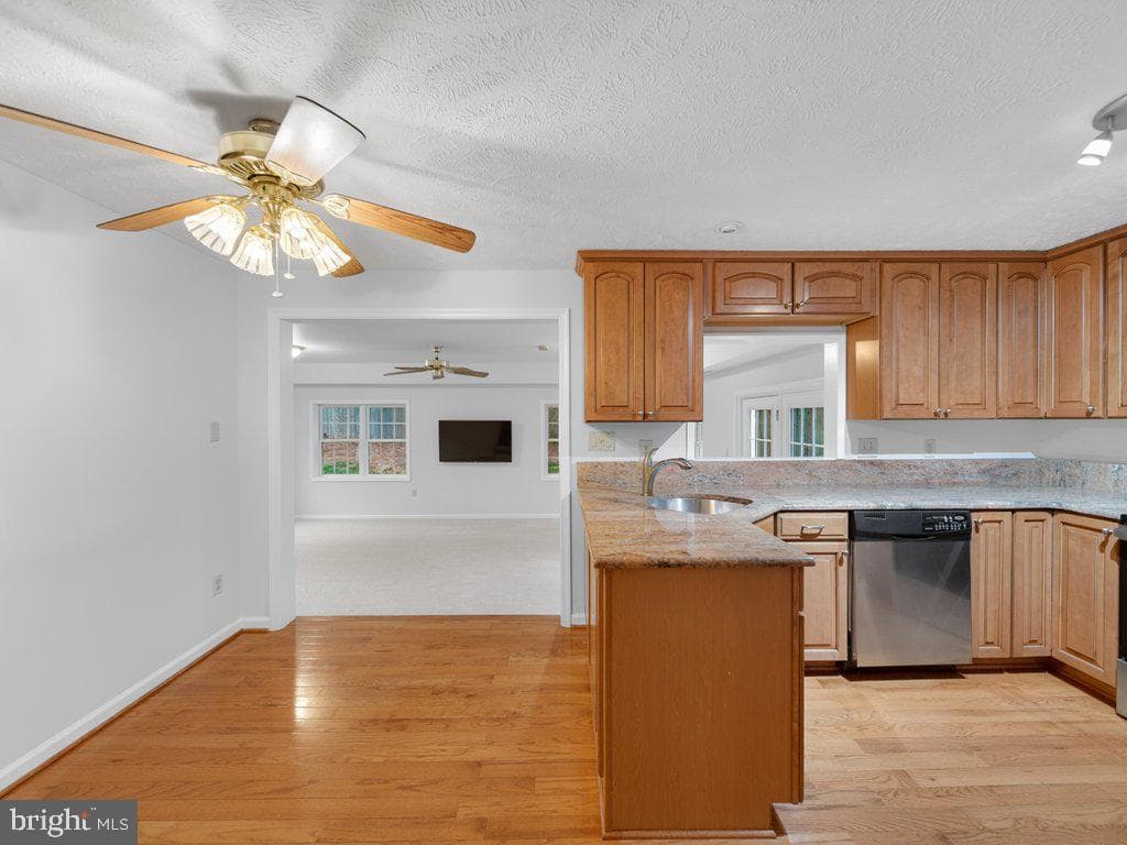 9136 Karlo Street photo 15