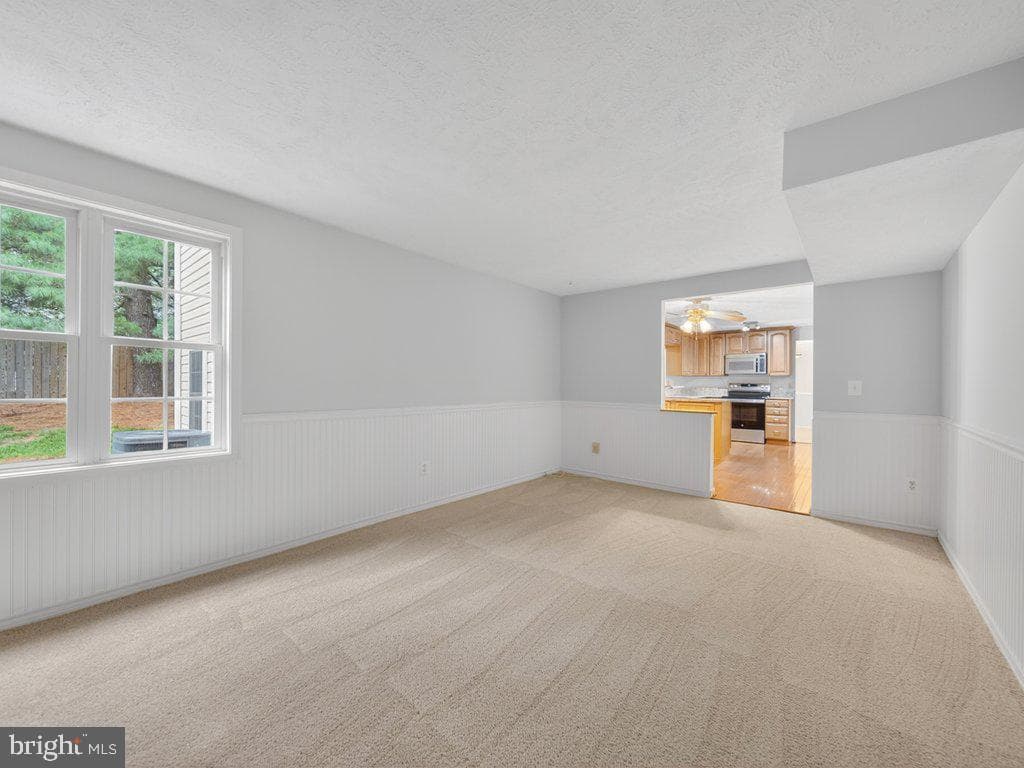 9136 Karlo Street photo 25