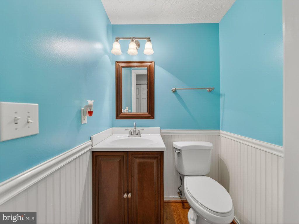 9136 Karlo Street photo 5