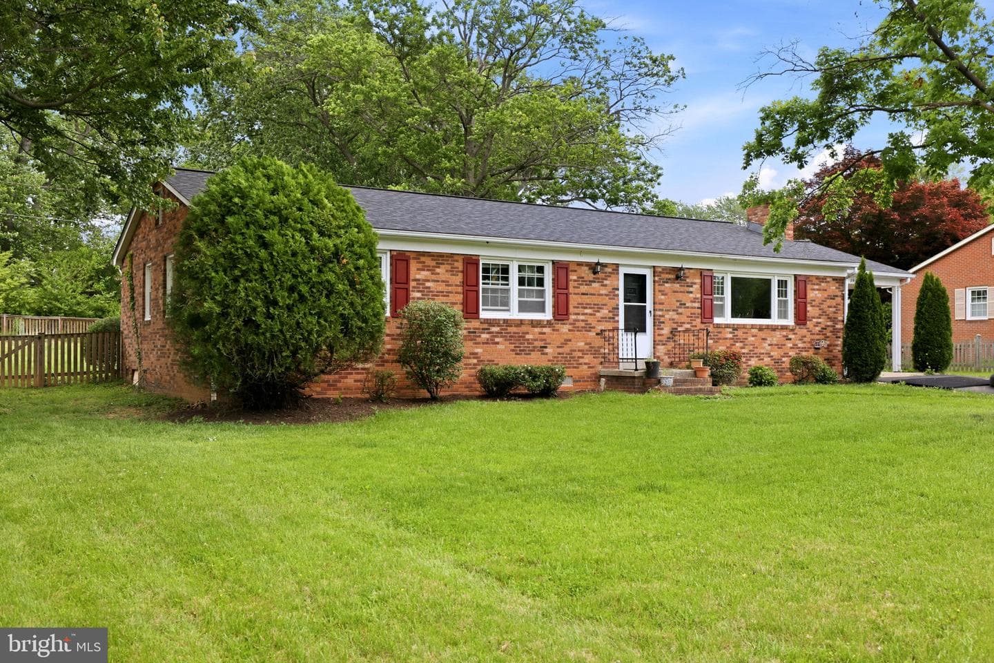 8911 Peabody Street photo 4