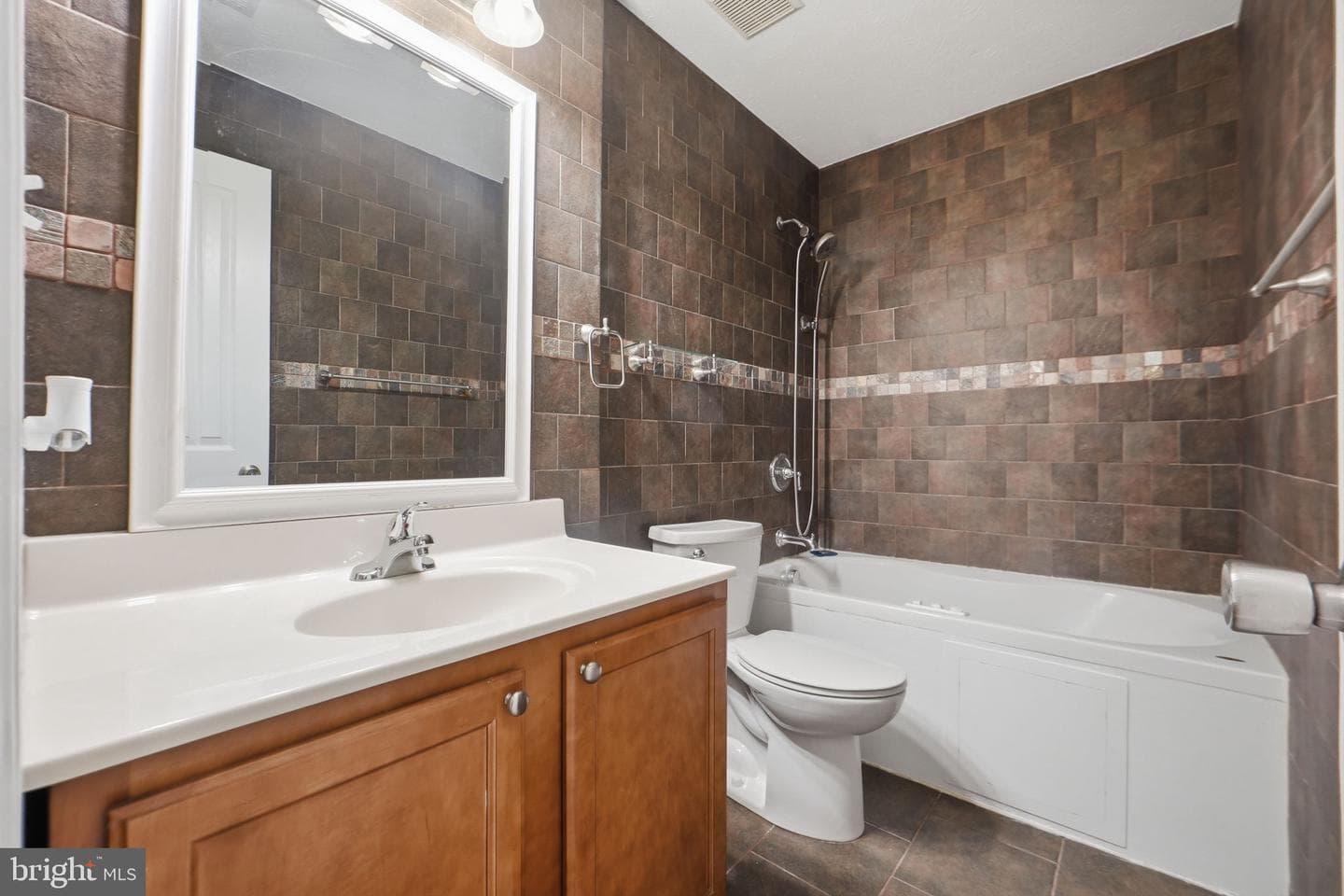 9608 Waterford Drive photo 16