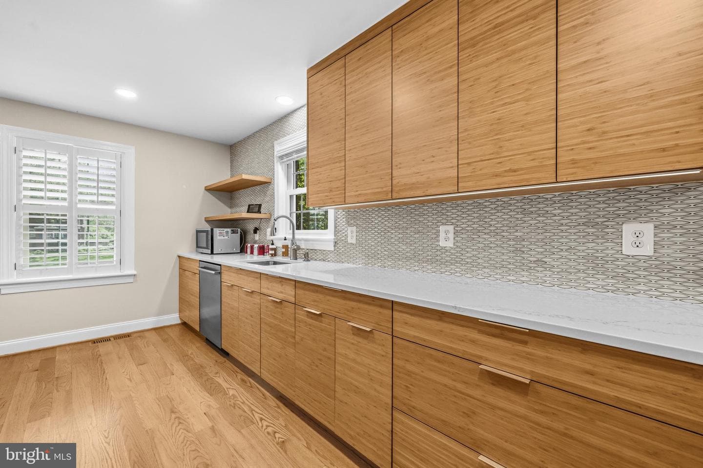 9304 Stuart Avenue photo 11