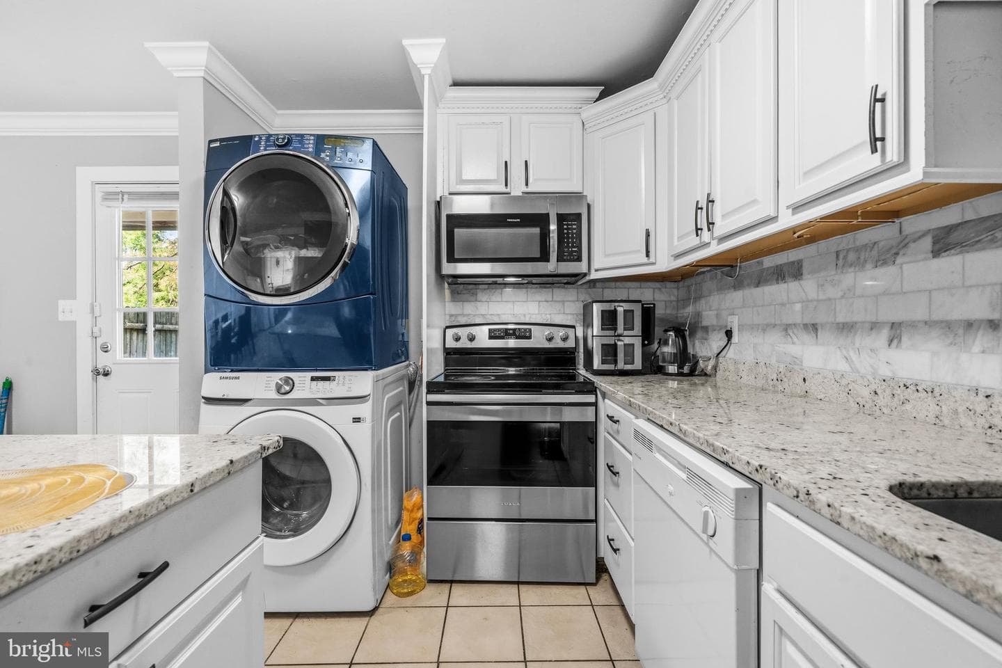 9806 Grant Avenue photo 9