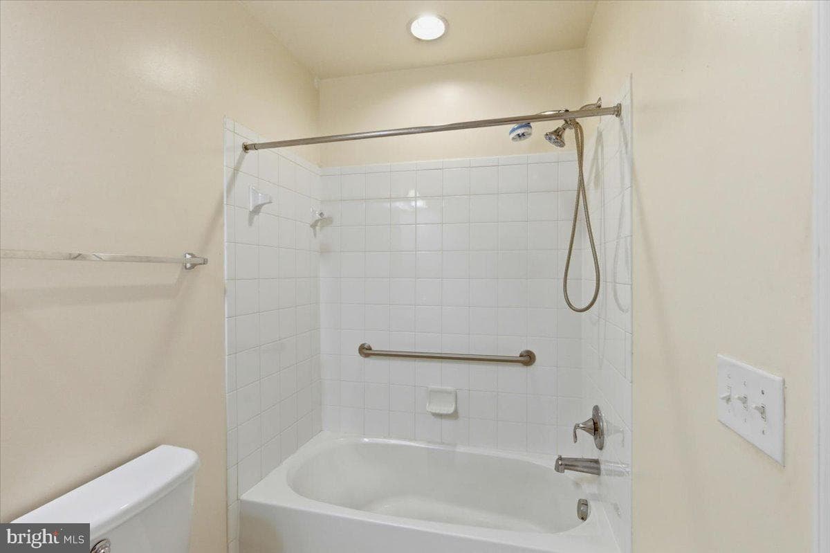 9204 Charleston Drive #207 photo 17